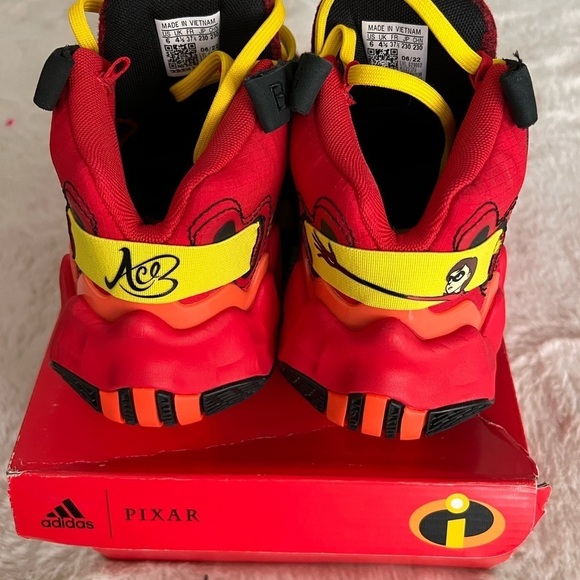 Very hard to find Adidas/ Pixar running shoes. New. - Picture 8 of 8
